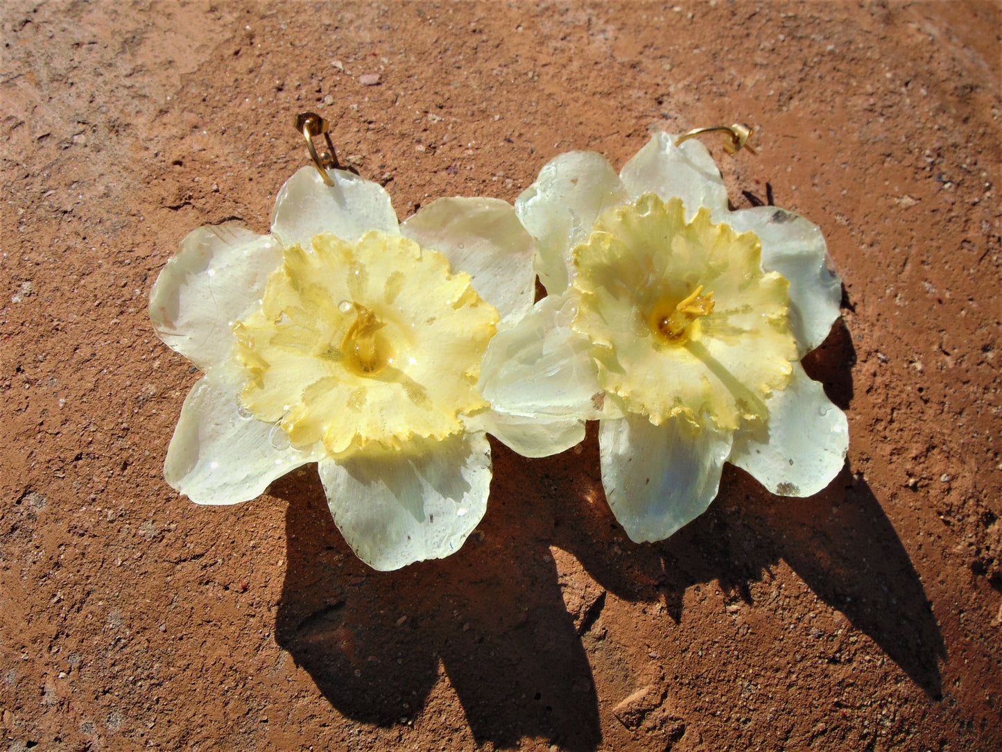 Real flower earrings large narcissus