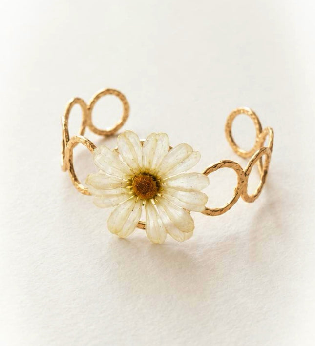 Cuff bracelet with real Anemone
