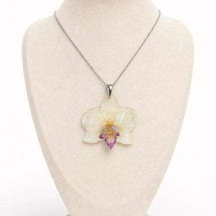 Μενταγιόν με Αληθινή Mini Ορχιδέα Phalaenopsis σε υγρό γυαλί