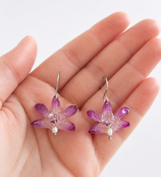 Earrings with Real Berry Oda Orchid