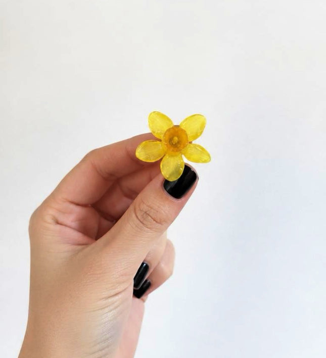 Ring with real anemone flower