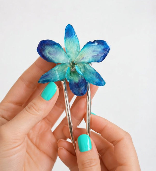 Hair clips with real mother's day flowers