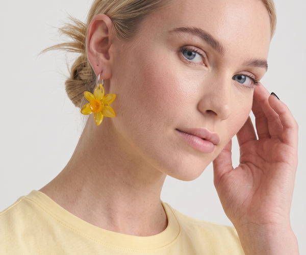 Real flower earrings mini narcissus in resin