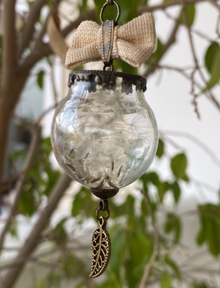 Μενταγιόν γυάλινος Θόλος με Dandelion