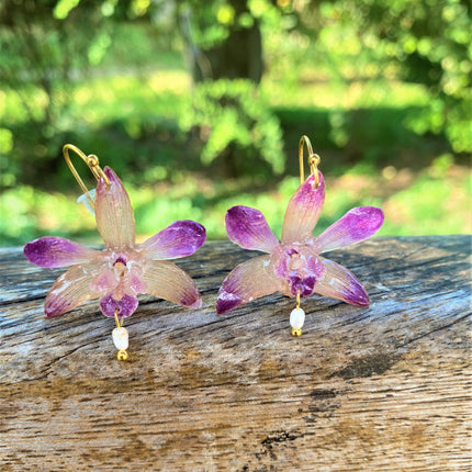 Mini orchid berry oda earrings